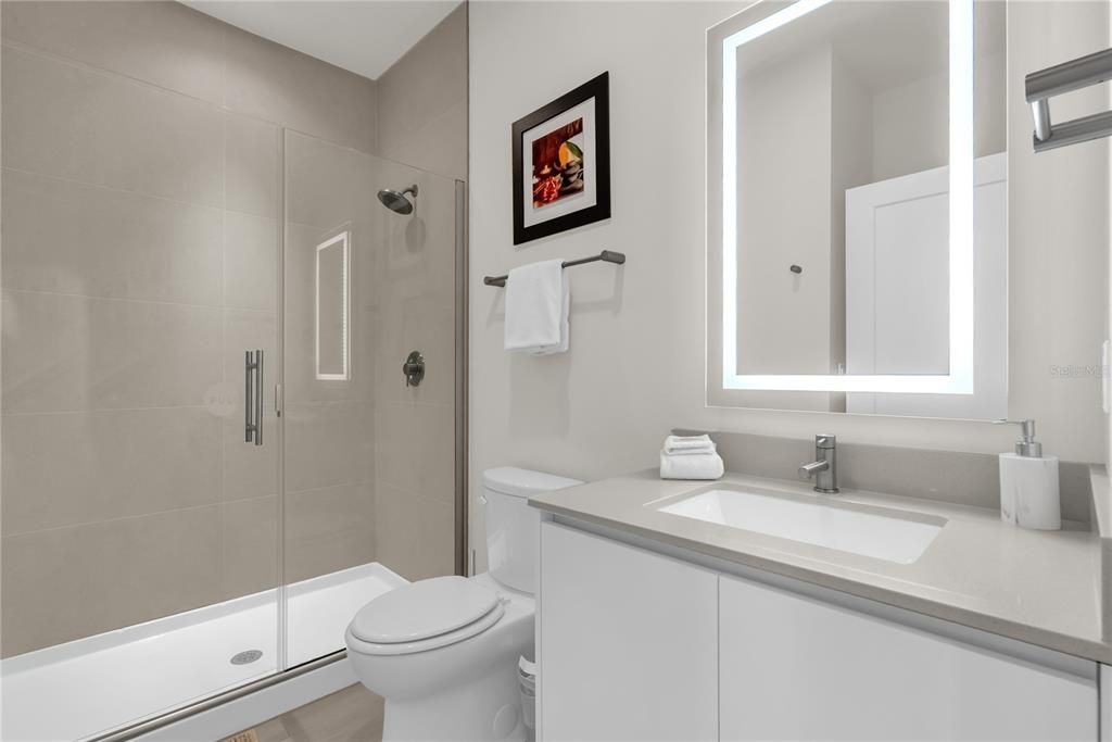 For Sale: $387,500 (3 beds, 3 baths, 1852 Square Feet)