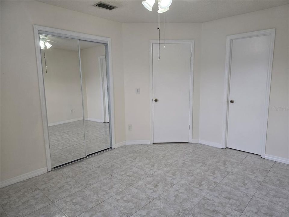 待售: $229,900 (2 贝兹, 2 浴室, 952 平方英尺)