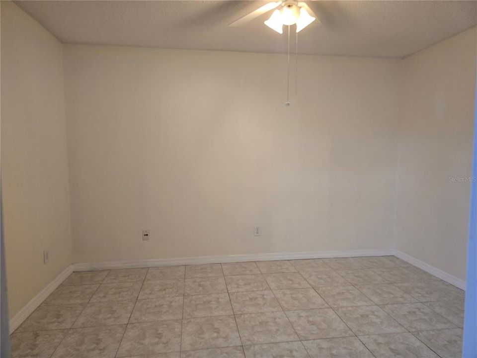 待售: $229,900 (2 贝兹, 2 浴室, 952 平方英尺)