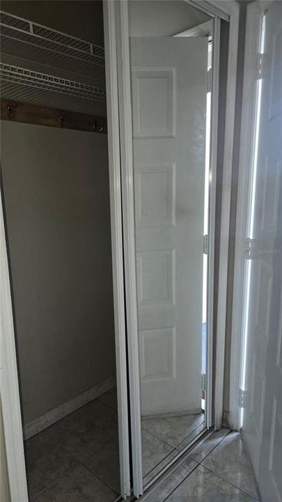 待售: $229,900 (2 贝兹, 2 浴室, 952 平方英尺)