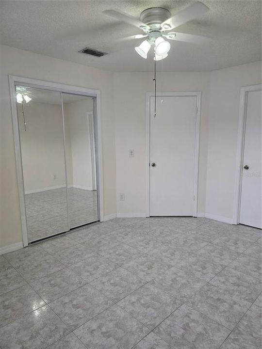 待售: $229,900 (2 贝兹, 2 浴室, 952 平方英尺)