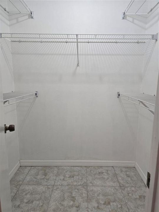 待售: $229,900 (2 贝兹, 2 浴室, 952 平方英尺)