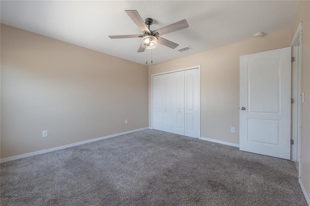 En Venta: $375,000 (4 camas, 2 baños, 2441 Pies cuadrados)