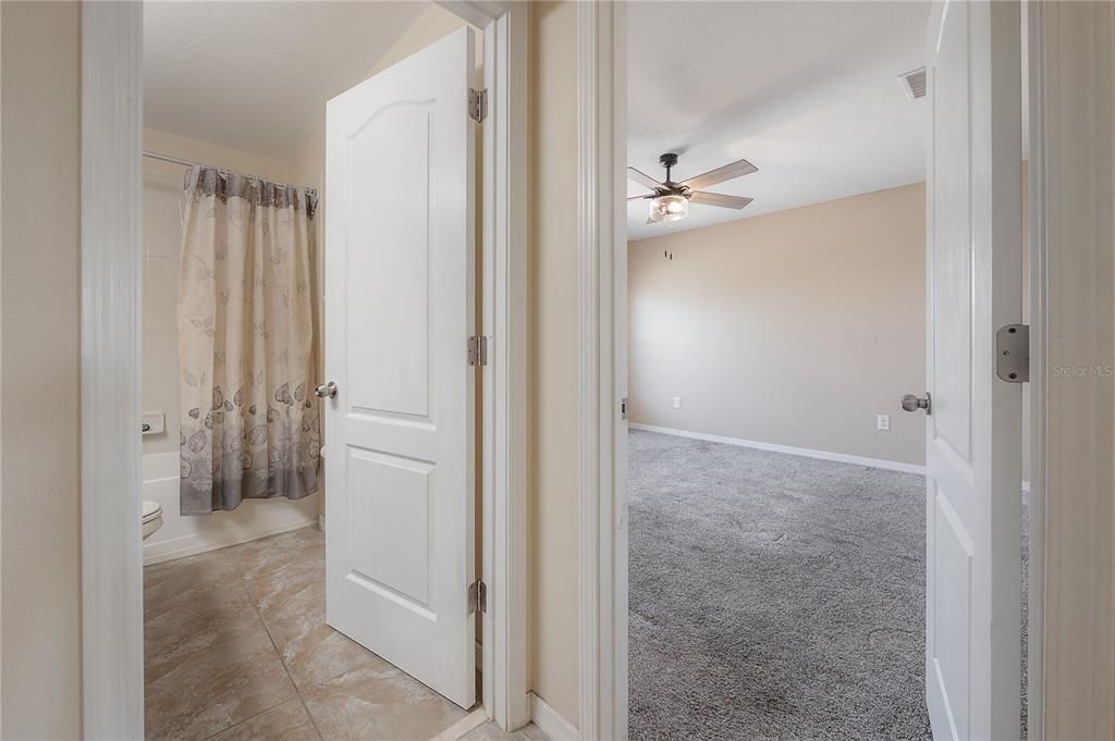 En Venta: $375,000 (4 camas, 2 baños, 2441 Pies cuadrados)