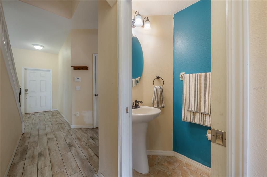 En Venta: $375,000 (4 camas, 2 baños, 2441 Pies cuadrados)