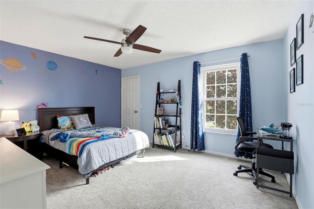 На продажу: $595,000 (4 спален, 3 ванн, 3310 Квадратных фут)