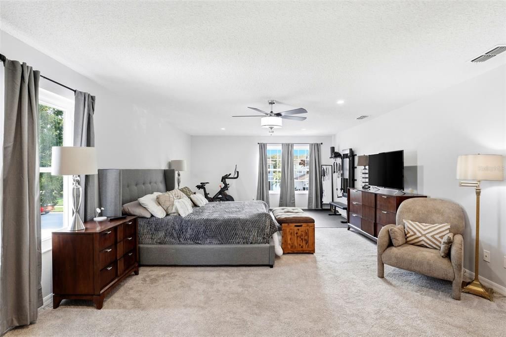 На продажу: $595,000 (4 спален, 3 ванн, 3310 Квадратных фут)