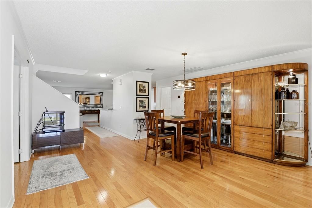 На продажу: $595,000 (4 спален, 3 ванн, 3310 Квадратных фут)