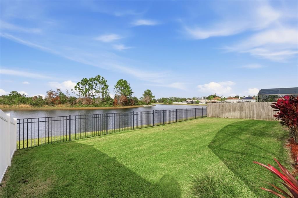 На продажу: $595,000 (4 спален, 3 ванн, 3310 Квадратных фут)