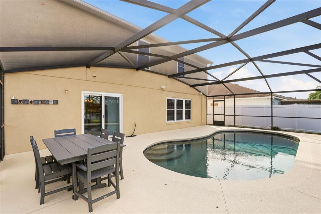 На продажу: $595,000 (4 спален, 3 ванн, 3310 Квадратных фут)