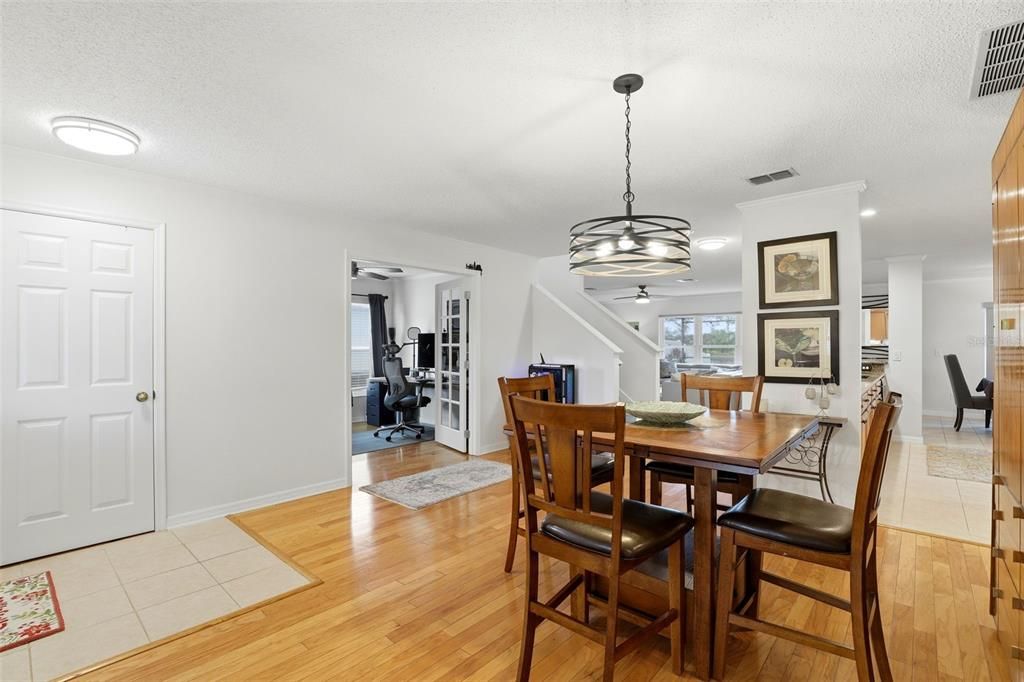 На продажу: $595,000 (4 спален, 3 ванн, 3310 Квадратных фут)