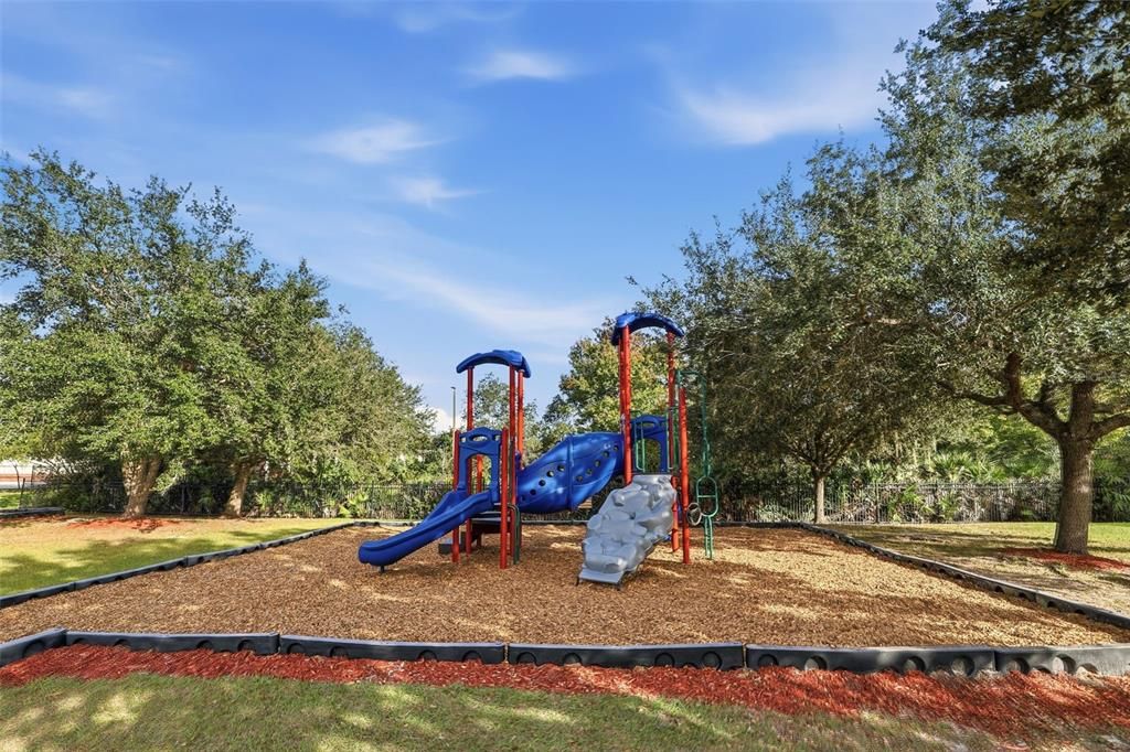 На продажу: $595,000 (4 спален, 3 ванн, 3310 Квадратных фут)