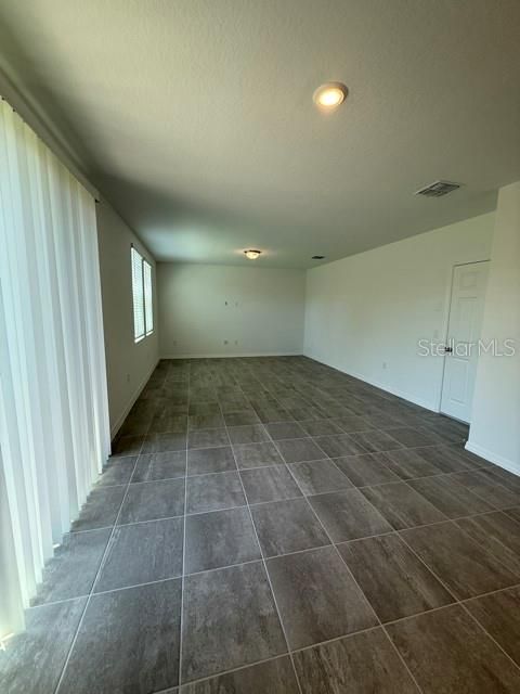 For Rent: $2,450 (4 beds, 2 baths, 2343 Square Feet)