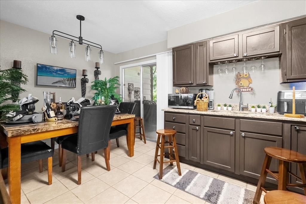 На продажу: $85,000 (2 спален, 1 ванн, 762 Квадратных фут)