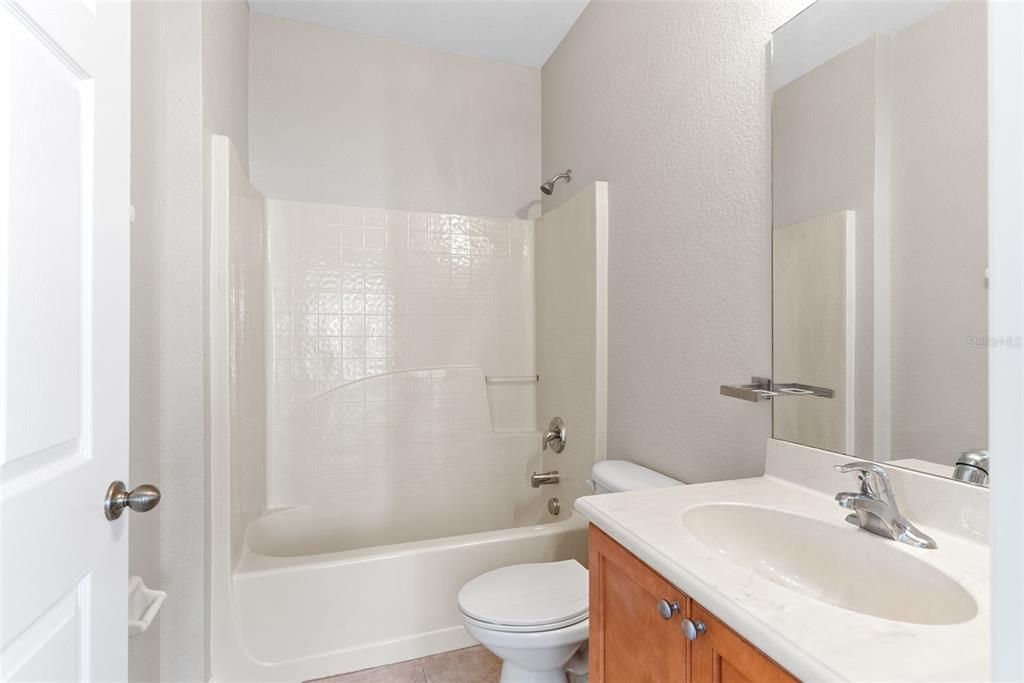 For Sale: $215,000 (3 beds, 2 baths, 1468 Square Feet)