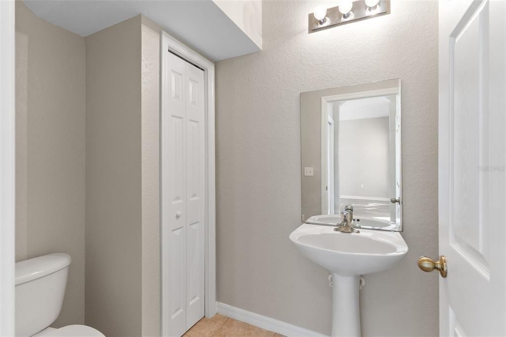 For Sale: $215,000 (3 beds, 2 baths, 1468 Square Feet)