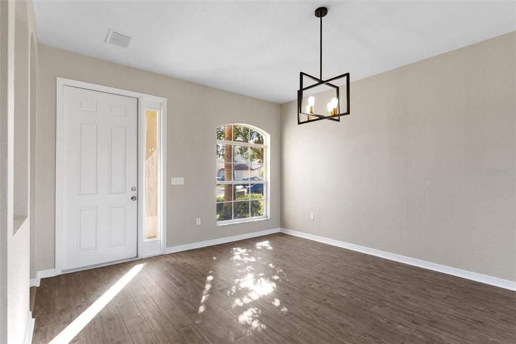 For Sale: $215,000 (3 beds, 2 baths, 1468 Square Feet)