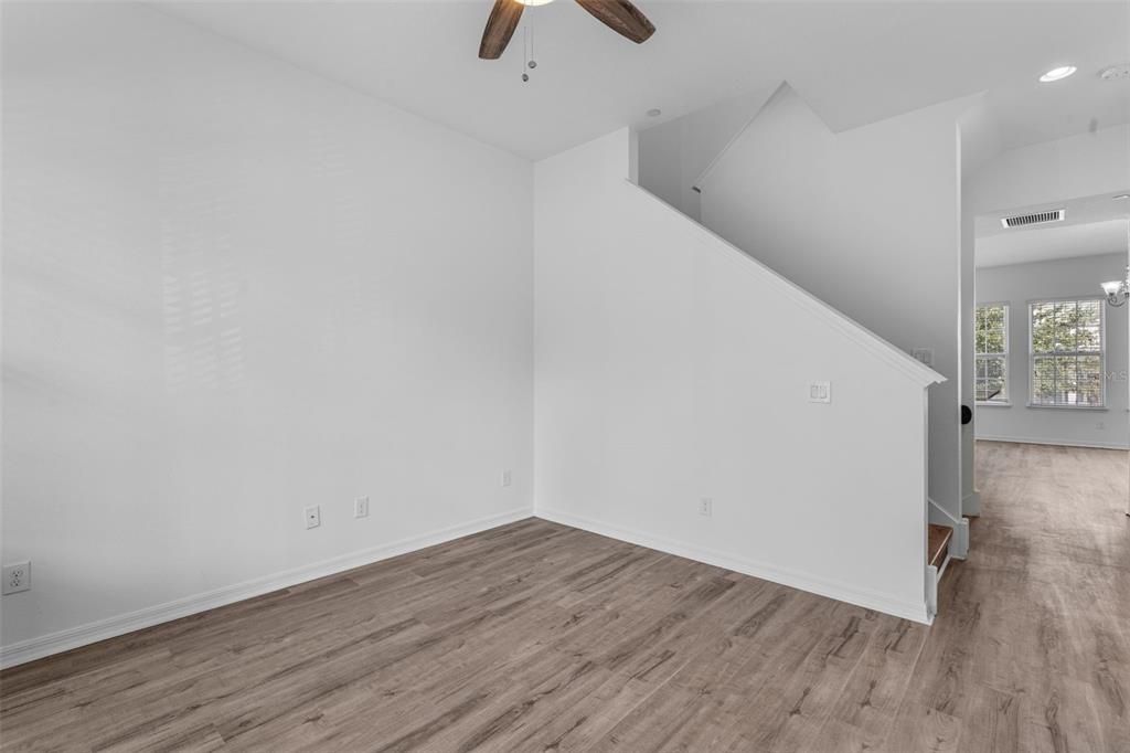 На продажу: $435,000 (3 спален, 3 ванн, 1724 Квадратных фут)