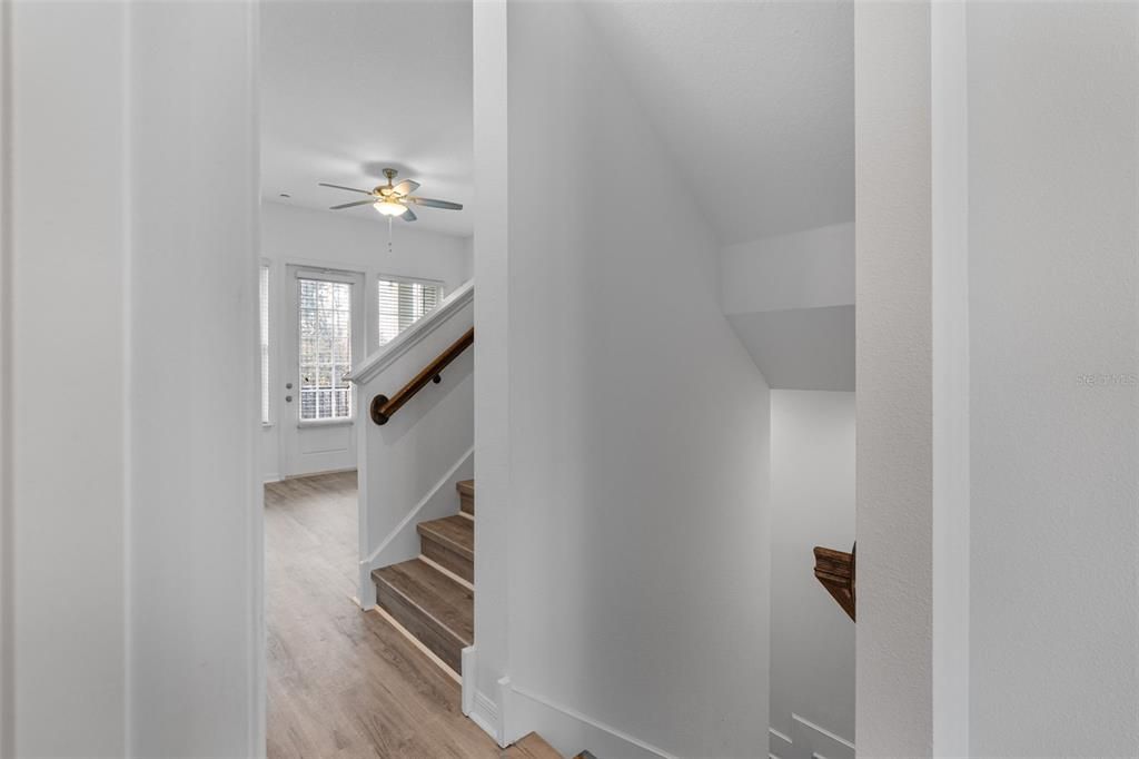 На продажу: $435,000 (3 спален, 3 ванн, 1724 Квадратных фут)