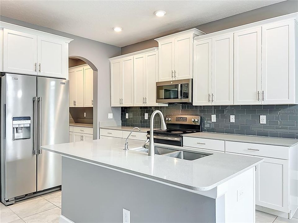 For Sale: $540,000 (3 beds, 2 baths, 2175 Square Feet)