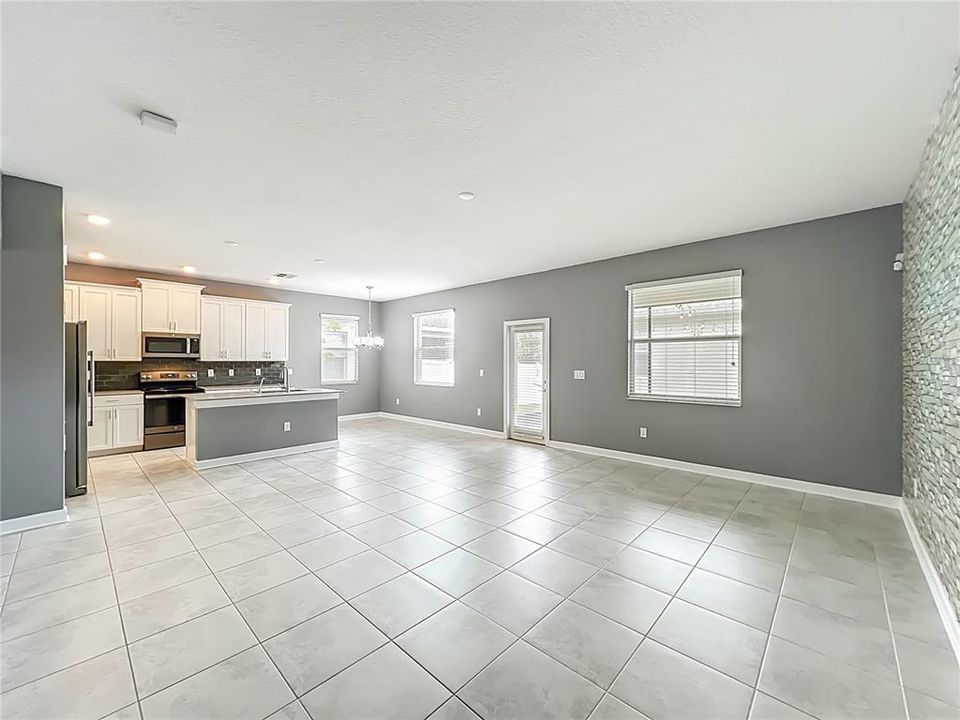 For Sale: $540,000 (3 beds, 2 baths, 2175 Square Feet)