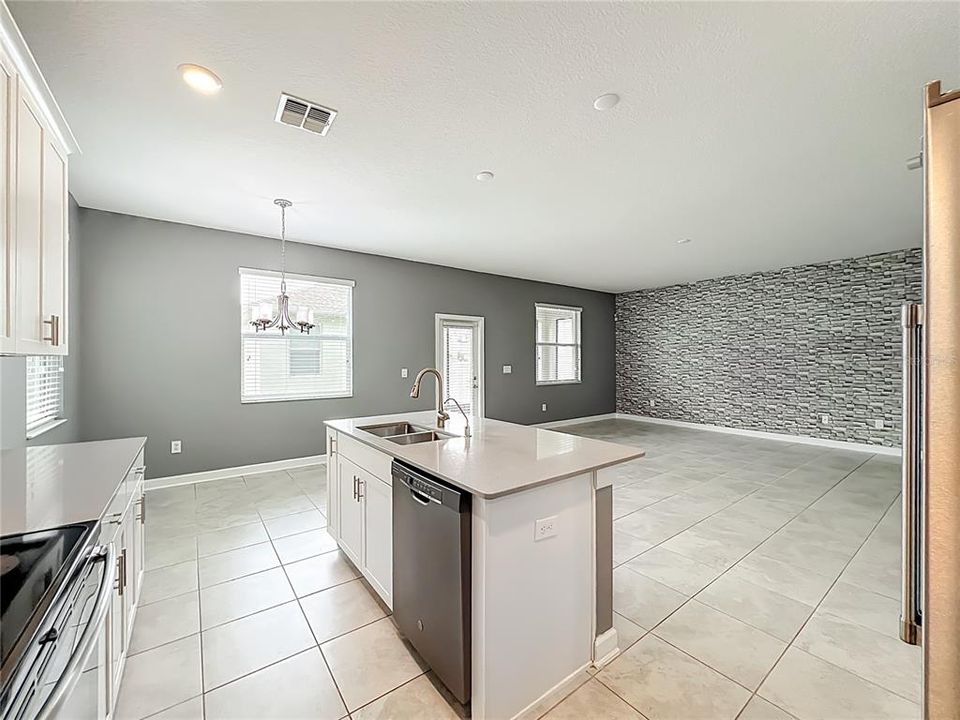 For Sale: $540,000 (3 beds, 2 baths, 2175 Square Feet)