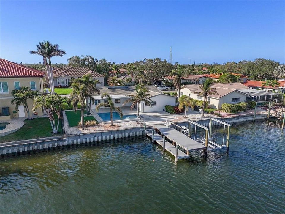 For Sale: $1,385,000 (4 beds, 2 baths, 2005 Square Feet)