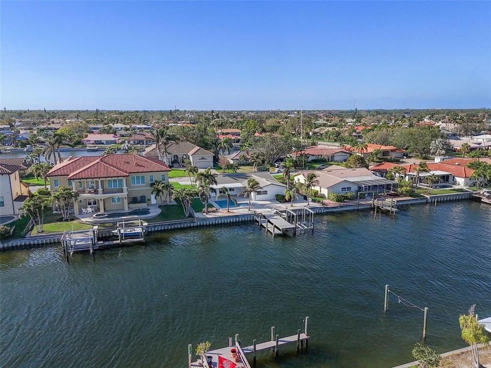 For Sale: $1,385,000 (4 beds, 2 baths, 2005 Square Feet)