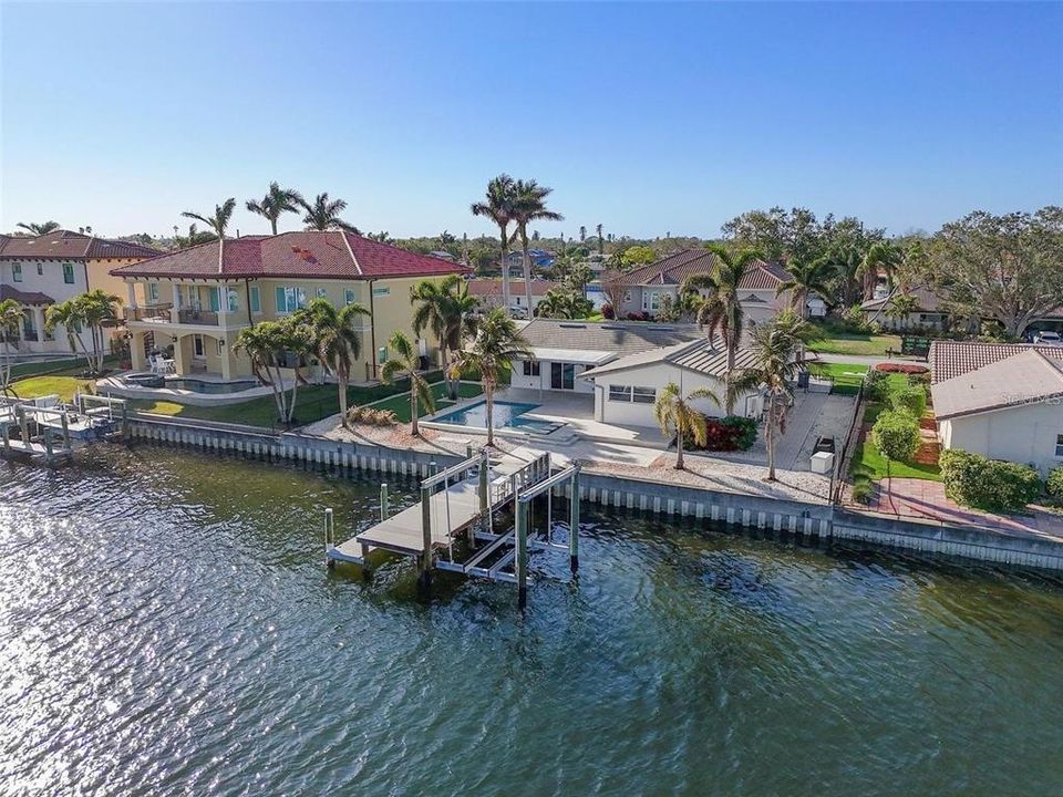 For Sale: $1,385,000 (4 beds, 2 baths, 2005 Square Feet)