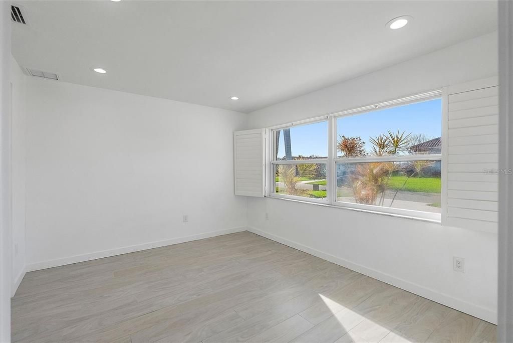 For Sale: $1,385,000 (4 beds, 2 baths, 2005 Square Feet)