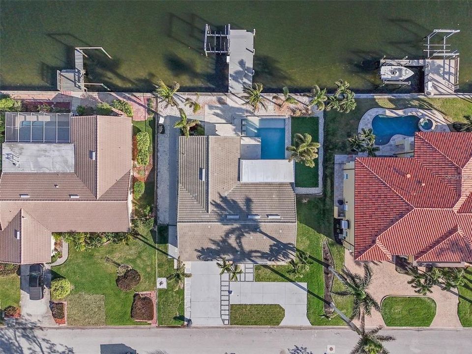 For Sale: $1,385,000 (4 beds, 2 baths, 2005 Square Feet)