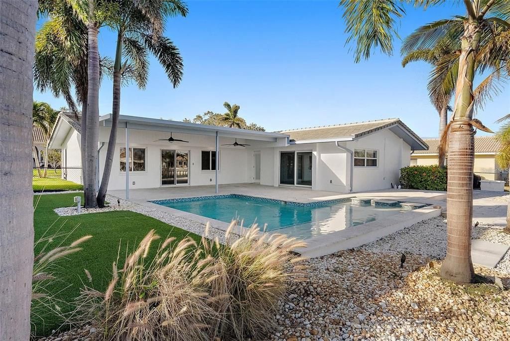 For Sale: $1,385,000 (4 beds, 2 baths, 2005 Square Feet)