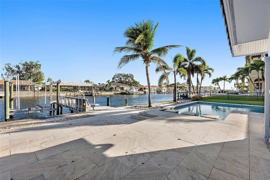 For Sale: $1,385,000 (4 beds, 2 baths, 2005 Square Feet)