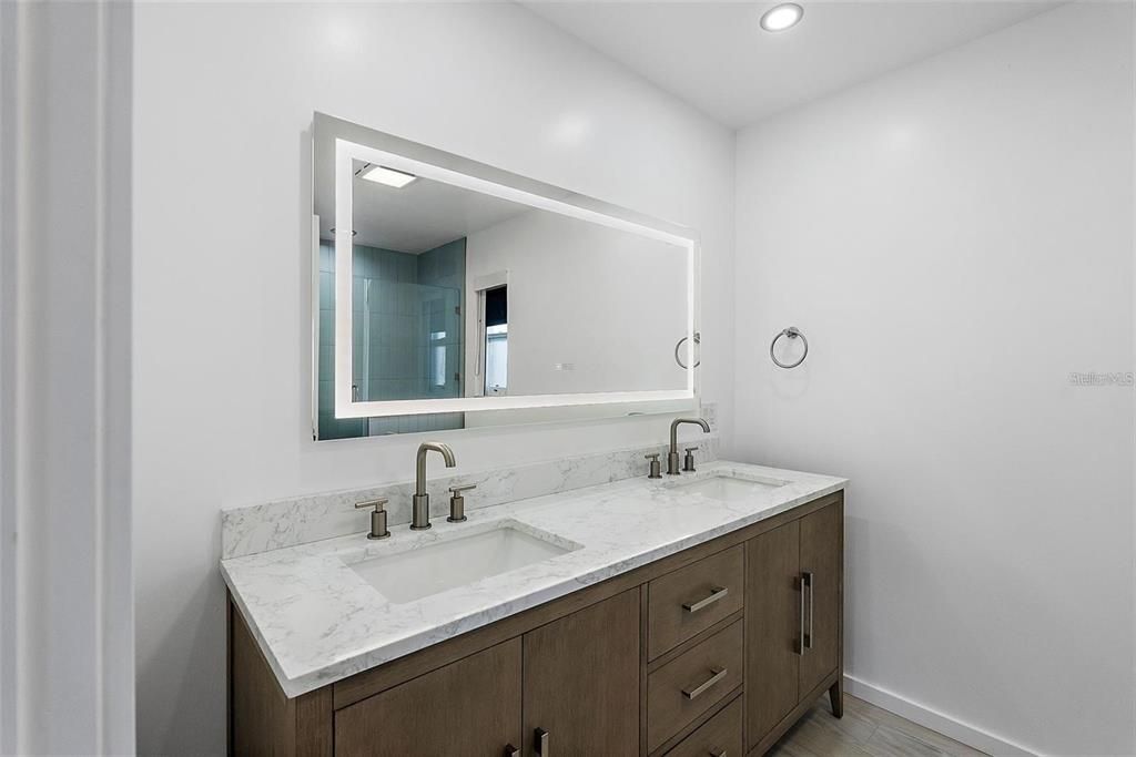 For Sale: $1,385,000 (4 beds, 2 baths, 2005 Square Feet)