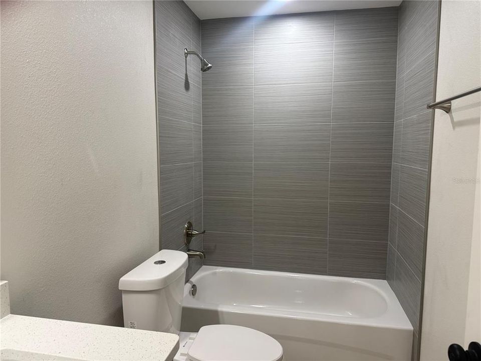 В аренду: $1,850 (3 спален, 2 ванн, 1428 Квадратных фут)