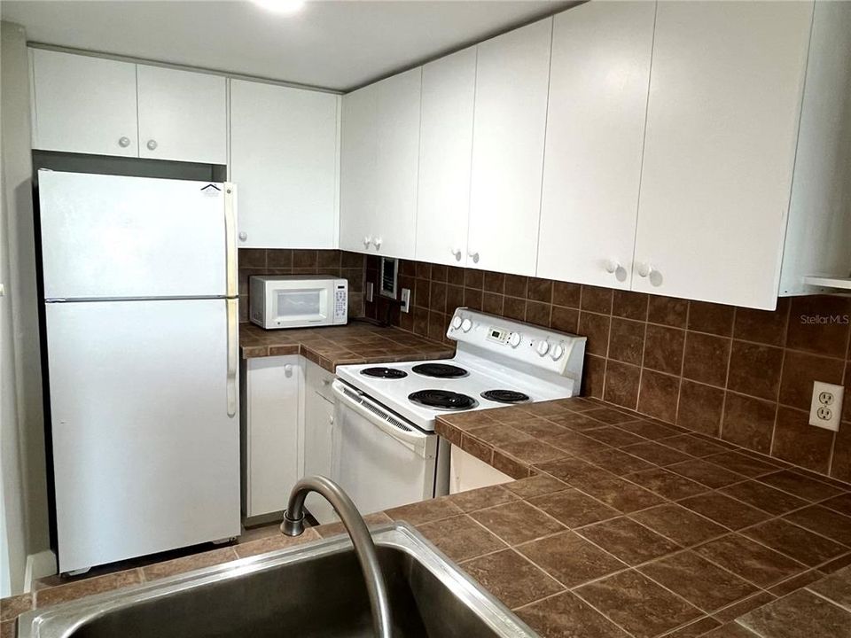 待售: $299,000 (0 贝兹, 1 浴室, 507 平方英尺)