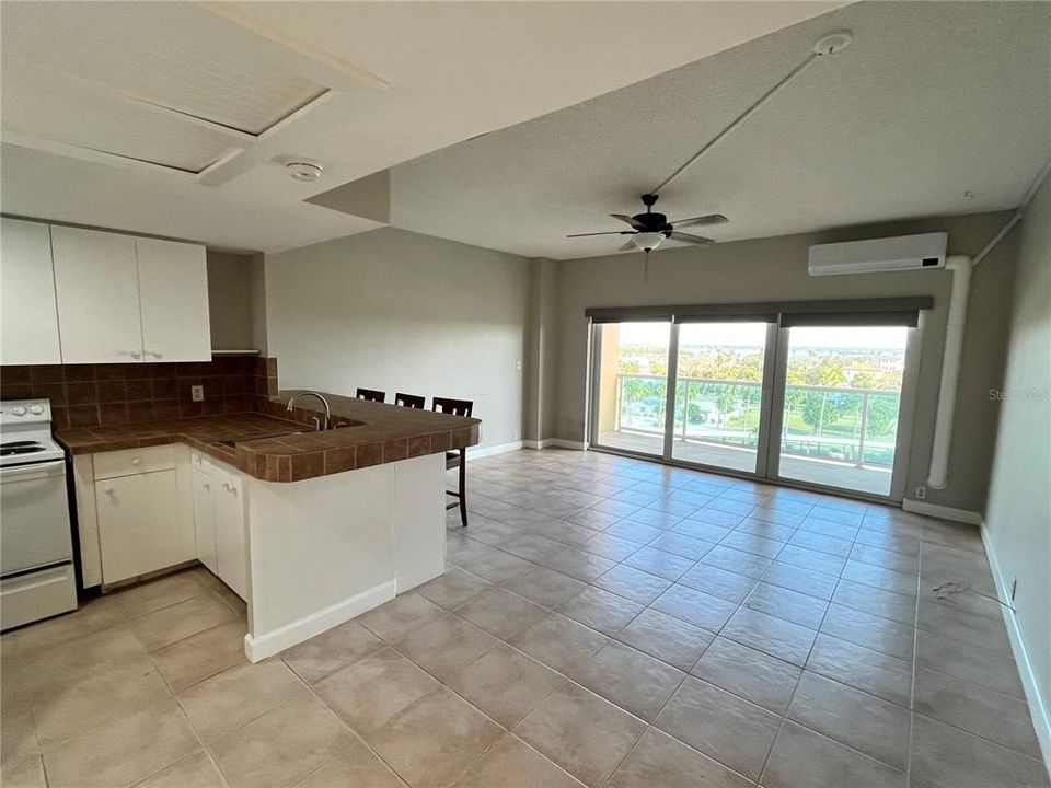 待售: $299,000 (0 贝兹, 1 浴室, 507 平方英尺)