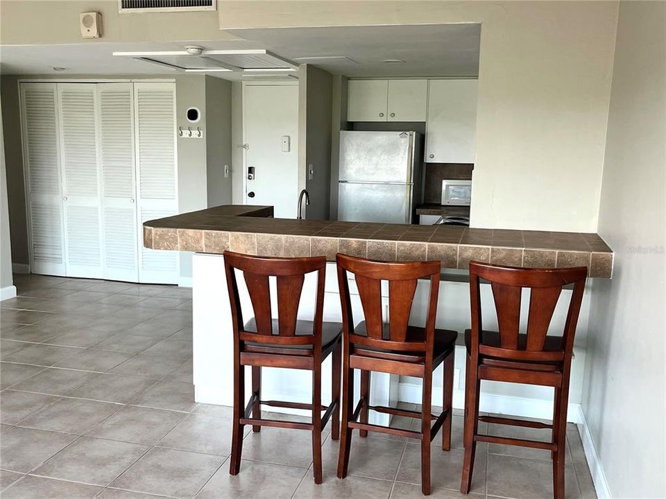 待售: $299,000 (0 贝兹, 1 浴室, 507 平方英尺)