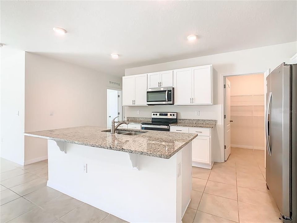 For Rent: $2,500 (5 beds, 3 baths, 2447 Square Feet)