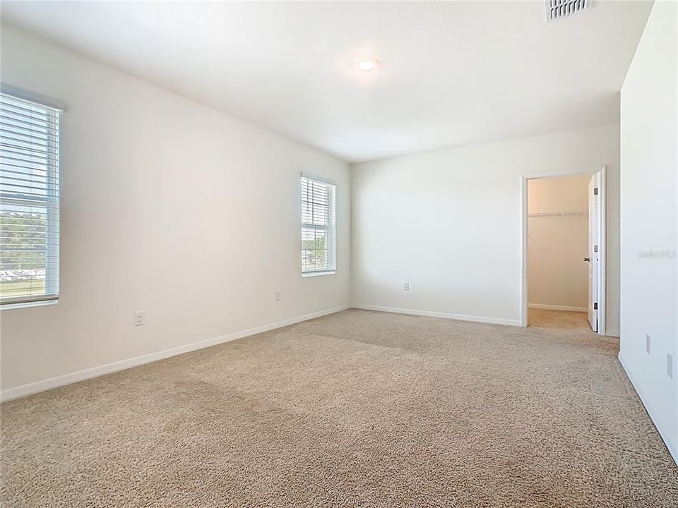 For Rent: $2,500 (5 beds, 3 baths, 2447 Square Feet)