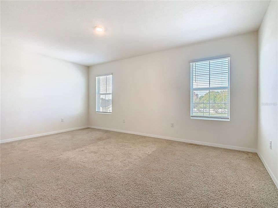 For Rent: $2,500 (5 beds, 3 baths, 2447 Square Feet)