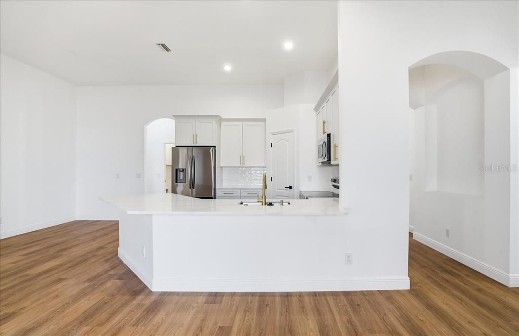 For Sale: $485,000 (4 beds, 3 baths, 3101 Square Feet)