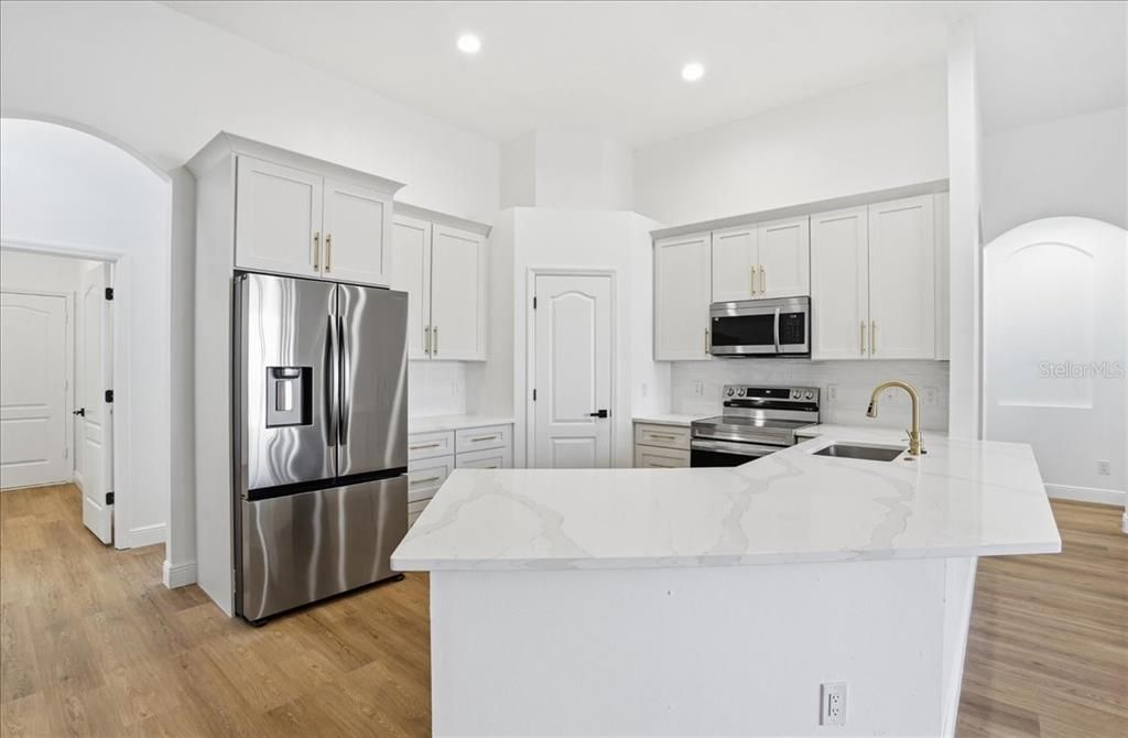 For Sale: $485,000 (4 beds, 3 baths, 3101 Square Feet)