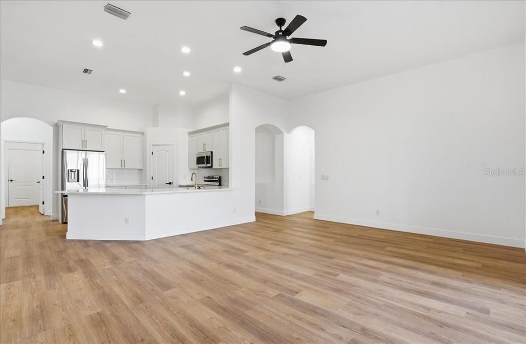 For Sale: $485,000 (4 beds, 3 baths, 3101 Square Feet)