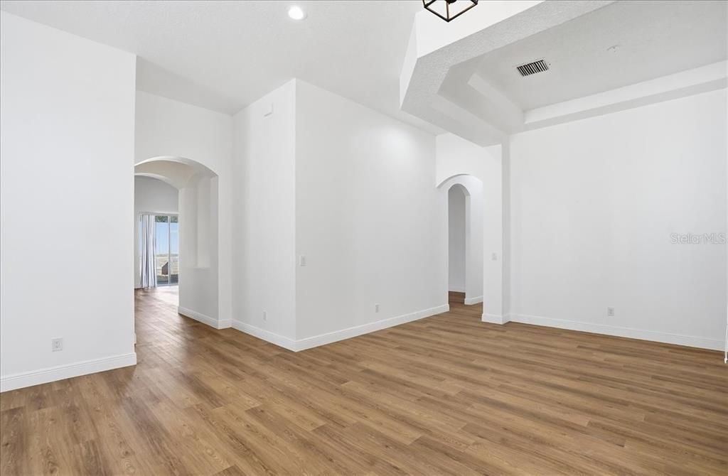 For Sale: $485,000 (4 beds, 3 baths, 3101 Square Feet)