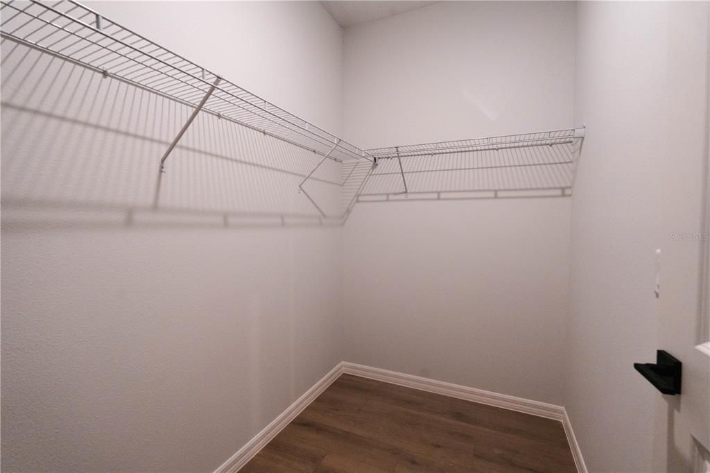 For Sale: $345,000 (3 beds, 2 baths, 1543 Square Feet)