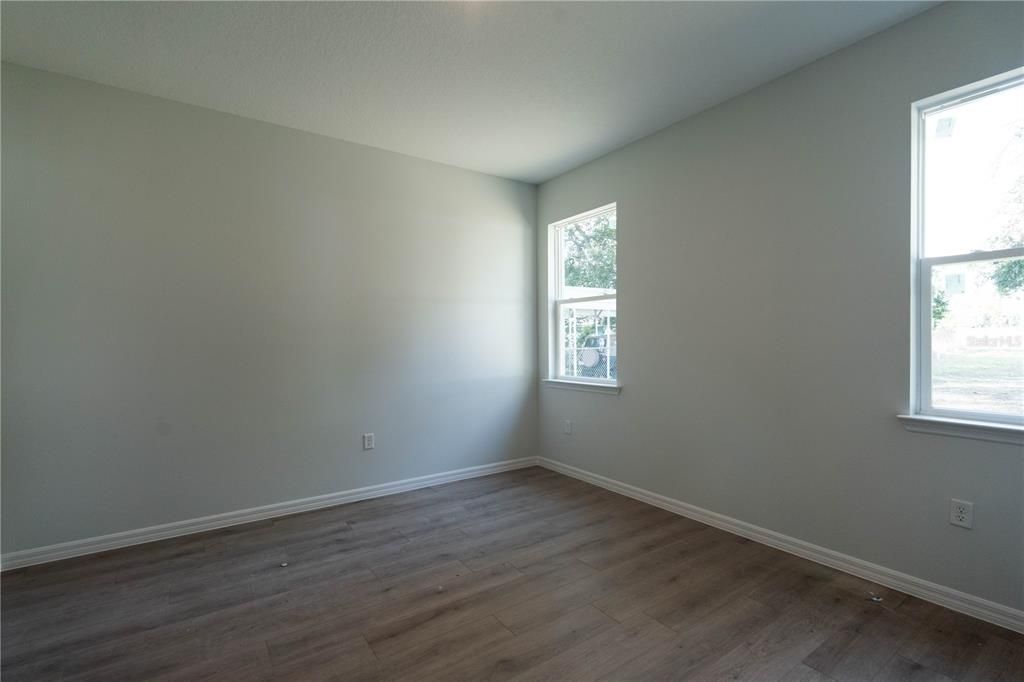 For Sale: $345,000 (3 beds, 2 baths, 1543 Square Feet)