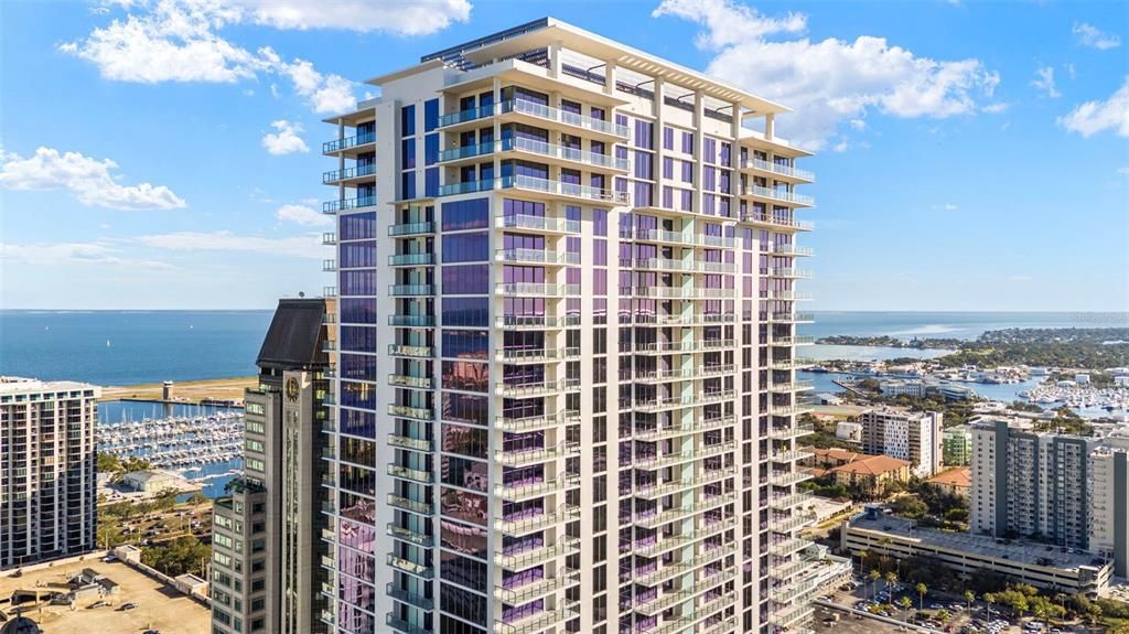 En Venta: $2,000,000 (3 camas, 3 baños, 2637 Pies cuadrados)