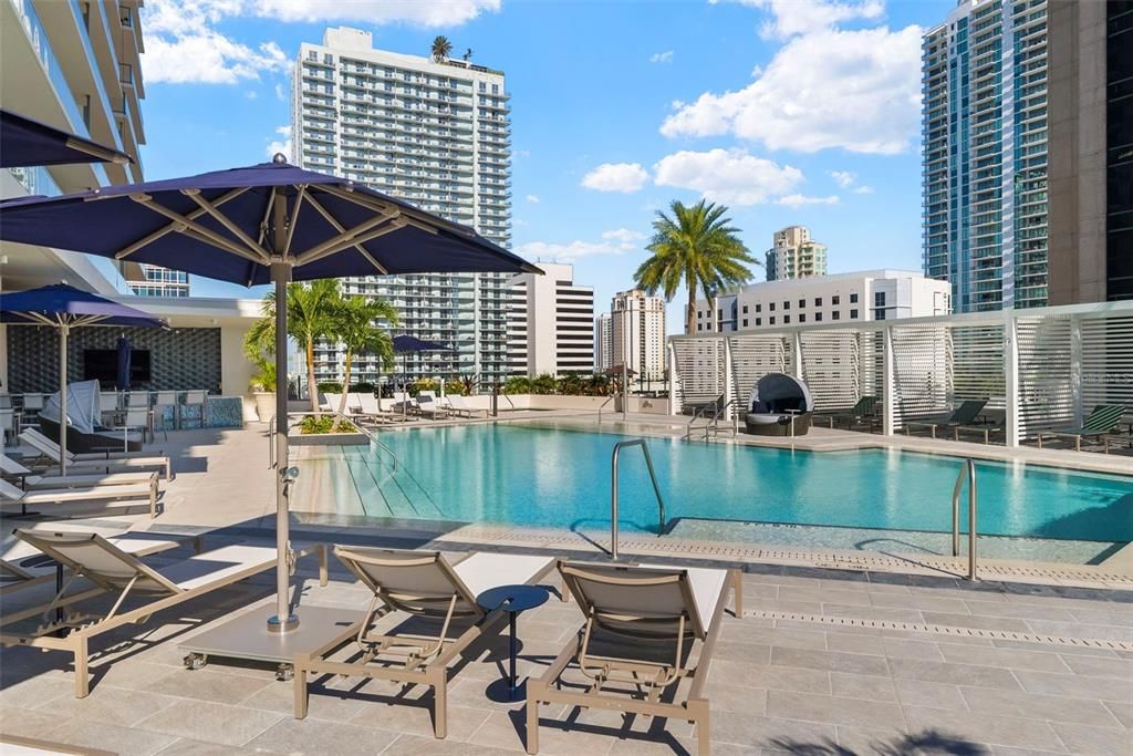 En Venta: $2,000,000 (3 camas, 3 baños, 2637 Pies cuadrados)