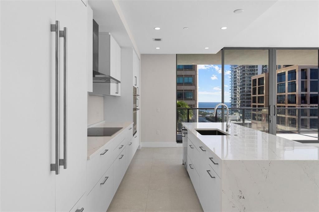 En Venta: $2,000,000 (3 camas, 3 baños, 2637 Pies cuadrados)